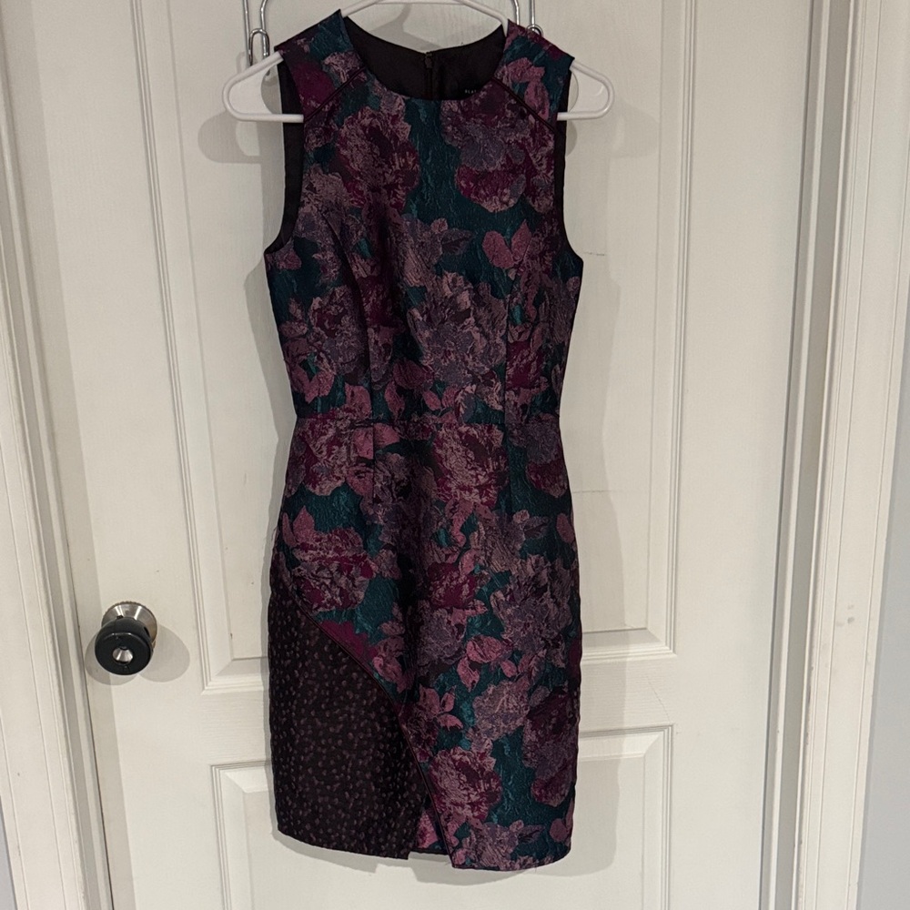 Slate and Willow Women’s Brocade Purple Teal Sleeveless Dress 2